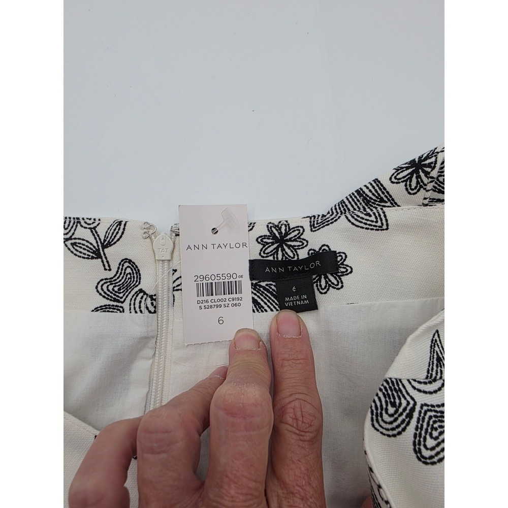Ann Taylor Size 6 White Black Floral Print Sheath Dress Sleeveless - Picture 4 of 9